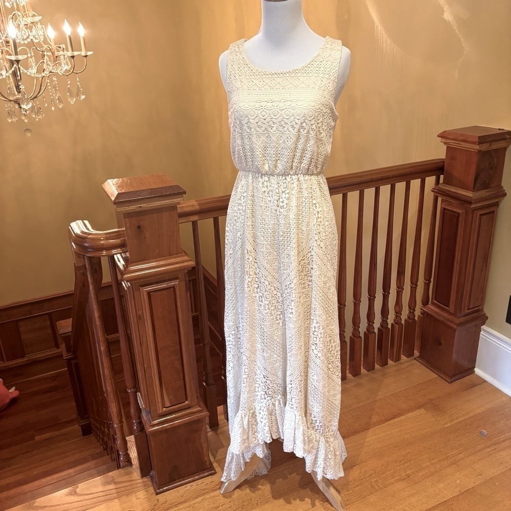 Off White Lined Sleeveless Dress Midi to Longer in Back Sz S Elastic Waist
